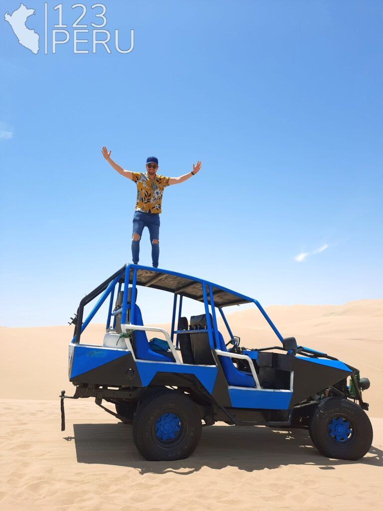 Buggy in Huacachina, Ica